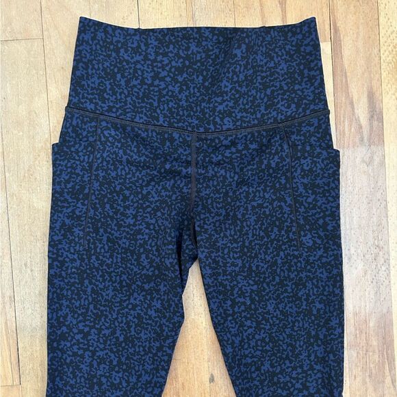 Athleta Salutation Stash Pocket Gravel Tight - Picture 5 of 9